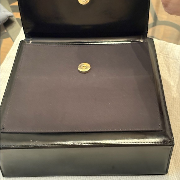 Vintage YSL leather box black handbag gold hardwear - Picture 5 of 17